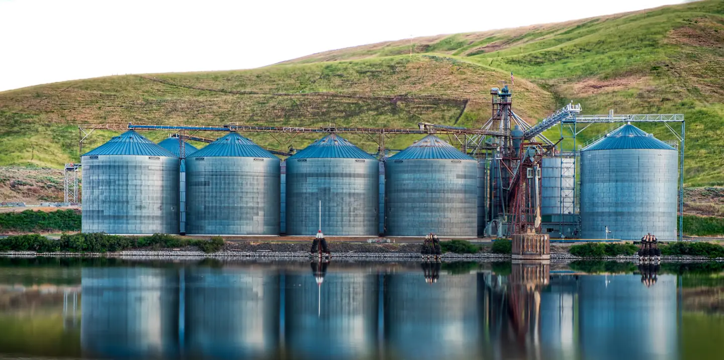 Back-up water tanks and reverse-osmosis plant
